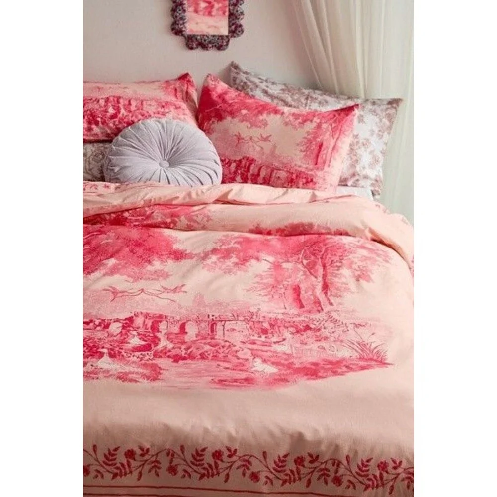 Urban Outfitters UO Home Cotton Pink Goose Toile Breezy Duvet Cover Twin/Twin XL